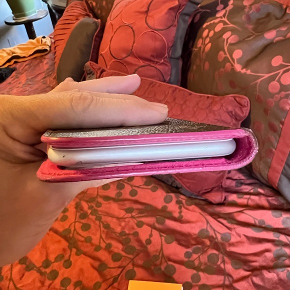 Authentic Louis Vuitton iPhone 8 Plus case - Picture 7 of 8